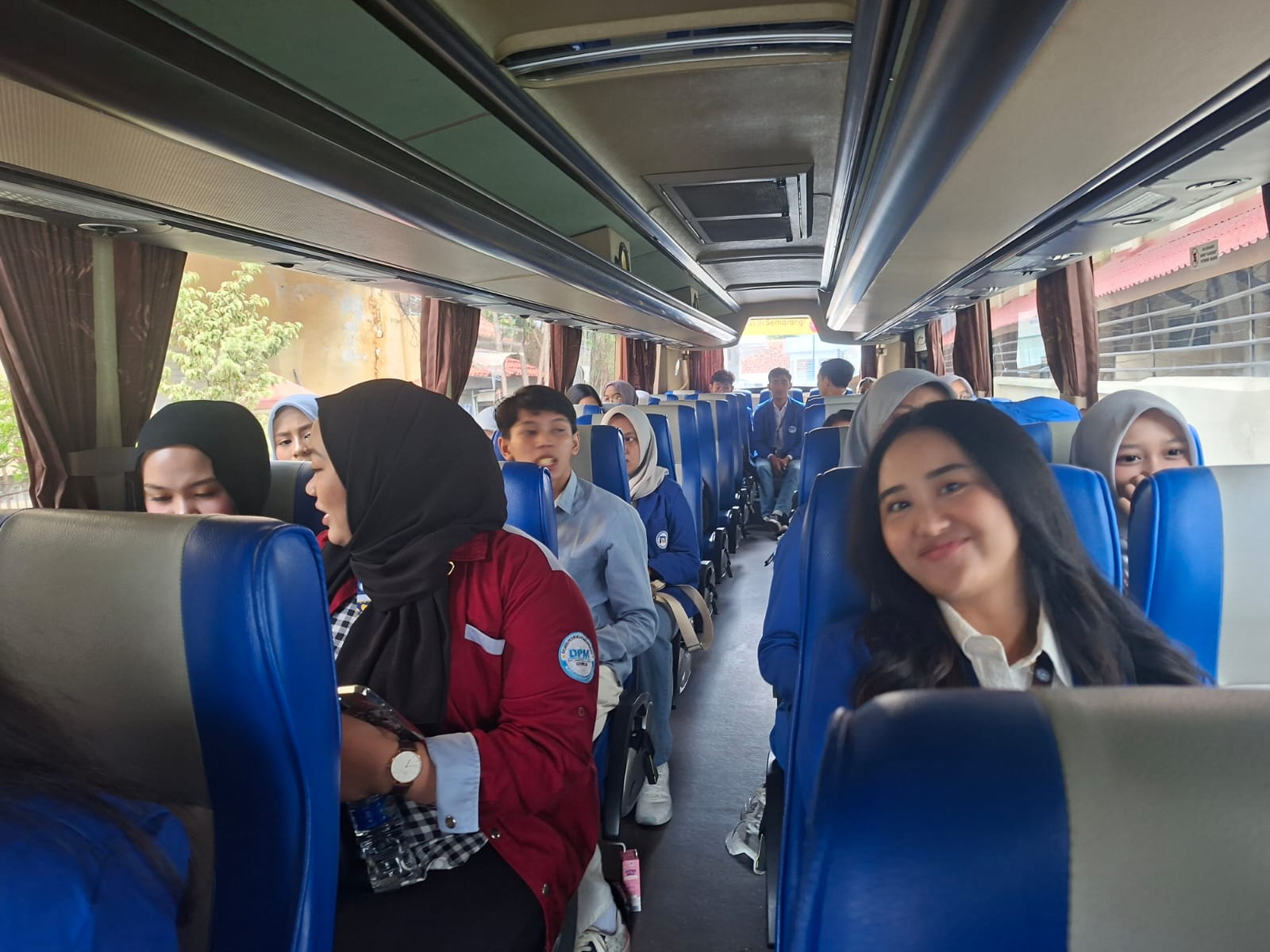 21. Pemberangkatan Panitia ke SMA Institut Indonesia